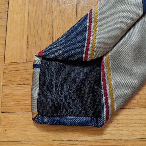 π₯ Amazing Vintage Louis Feraud Tie. Retro Multicolour Tie π₯ - Picture 8 of 9